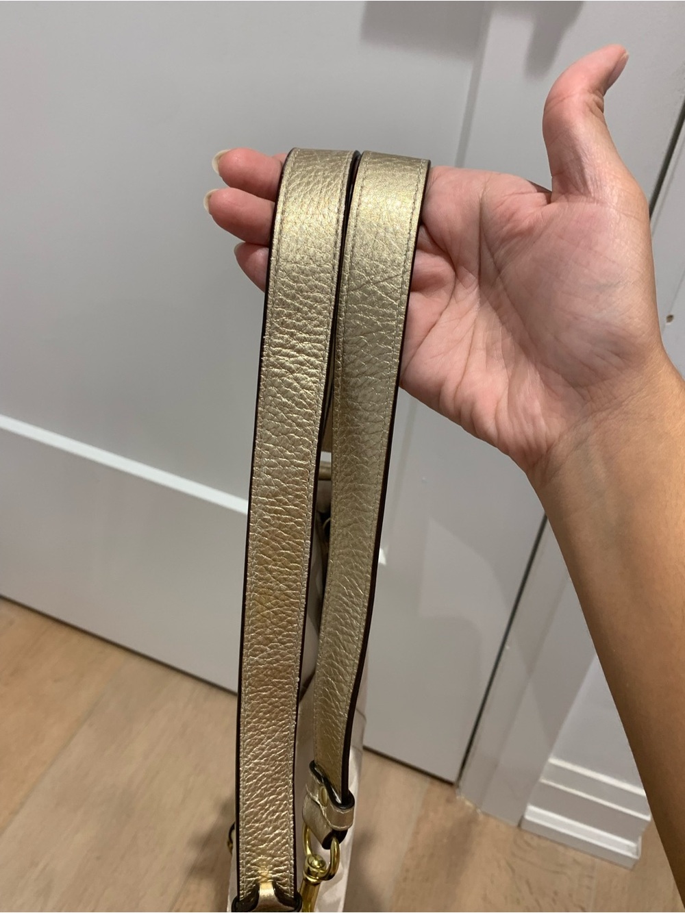 ๐ Coach Gold Optic Signature Jacquard Shoulder Bag with Gold Chain ๐ - Picture 12 of 13